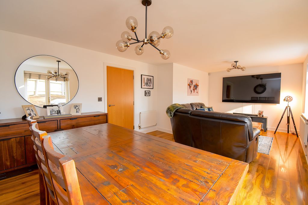 Sitting Room / Dining Room- click for photo gallery